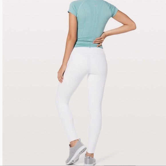 Lululemon White ATRP Pant 2 Size 8 28” inseam - Picture 3 of 8